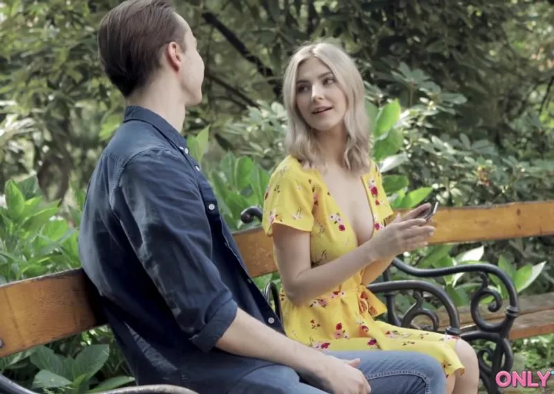 Cô nàng ra công viên tìm trai lạ về nện trả thù gã anh người yêu xem sex thủ dâm